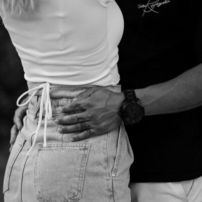 Belden sıkıca sarılma &mdash; direkt temas